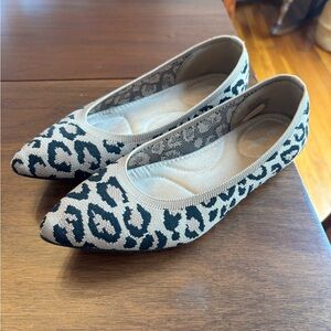Old Navy Leopard Print Flats - Black and Gray